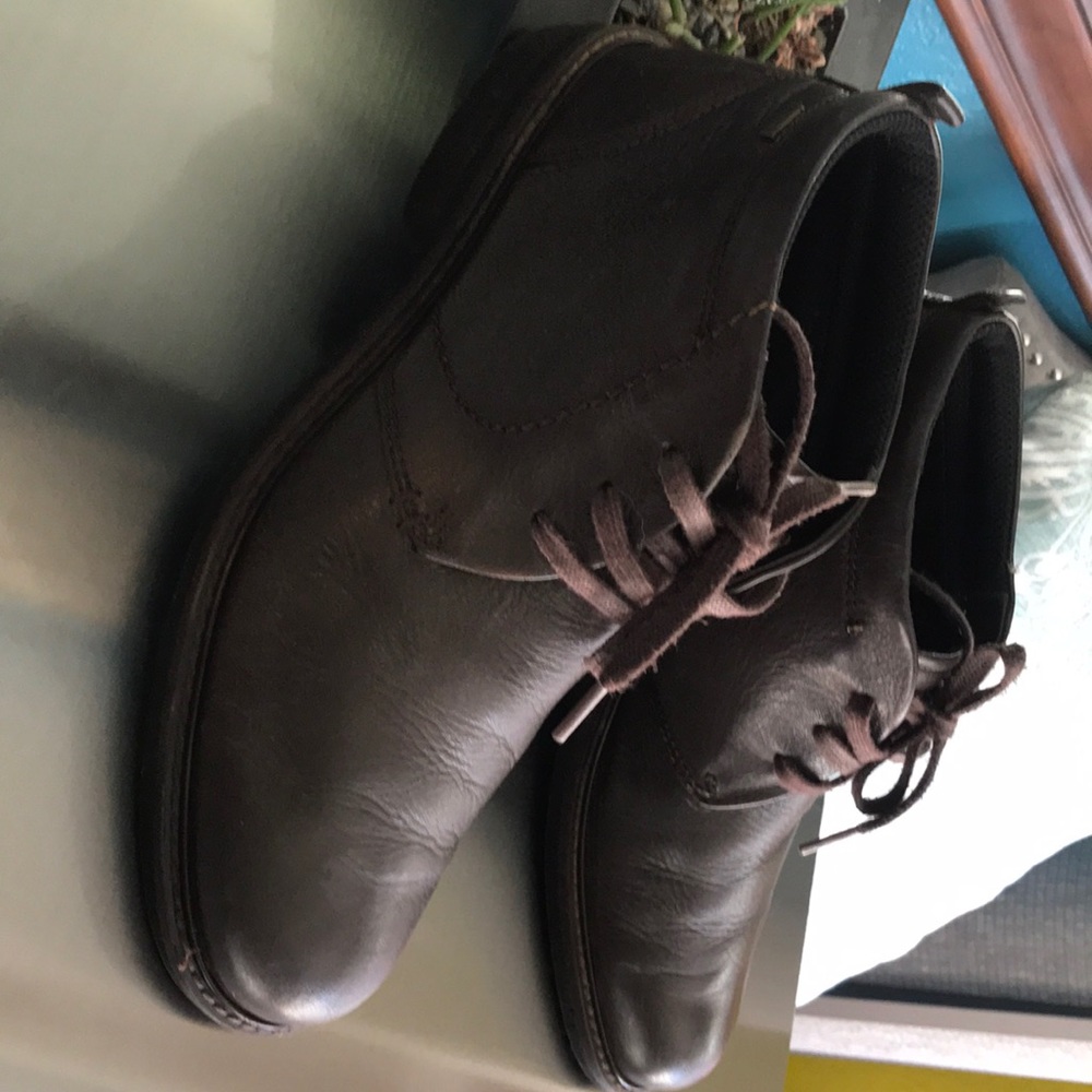 ECCO turn chukka coffee,